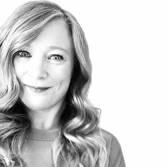 Meet your Posher, Kara - Picture 1 of 1